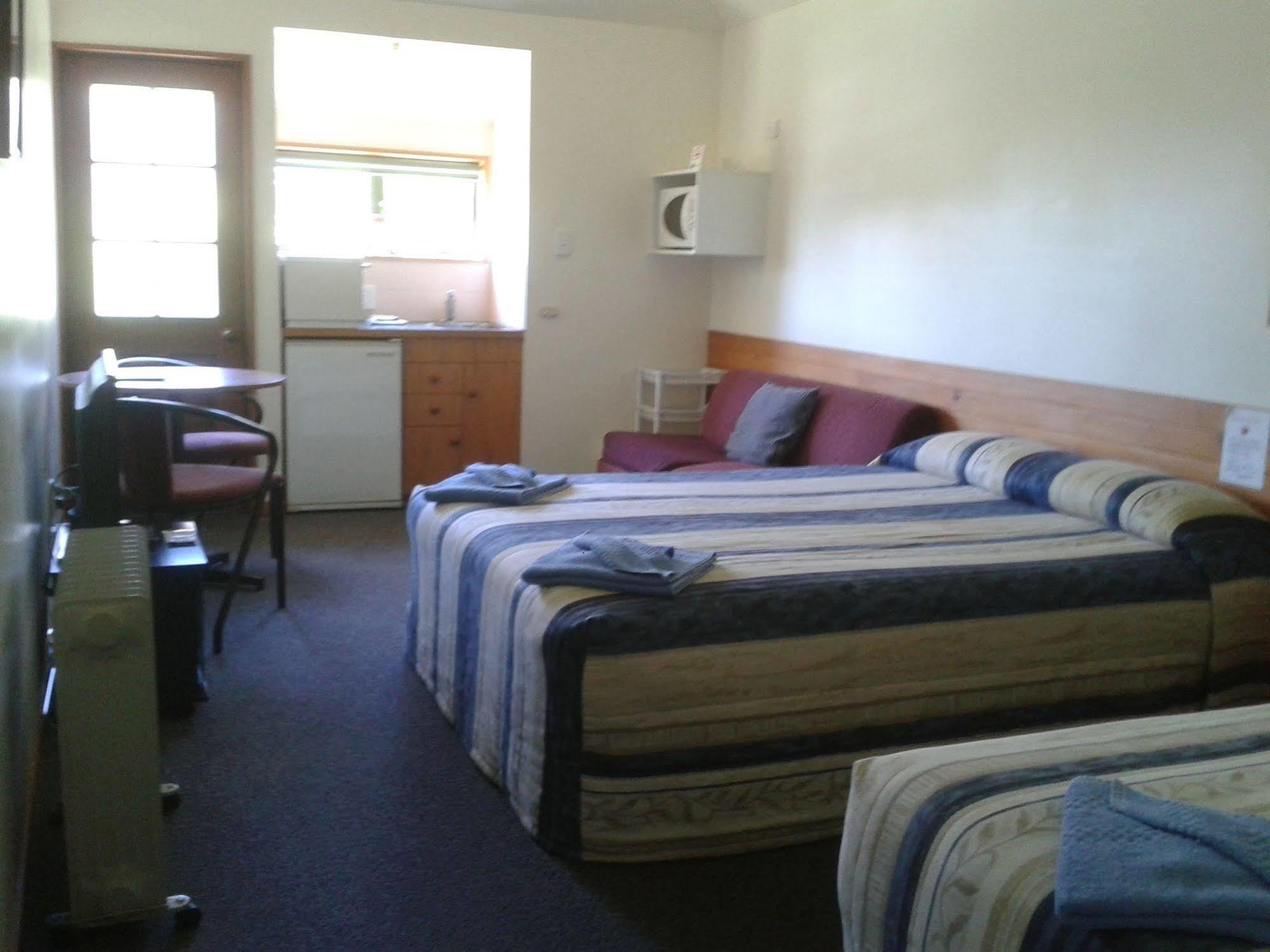 Four Peaks Motel Geraldine Buitenkant foto