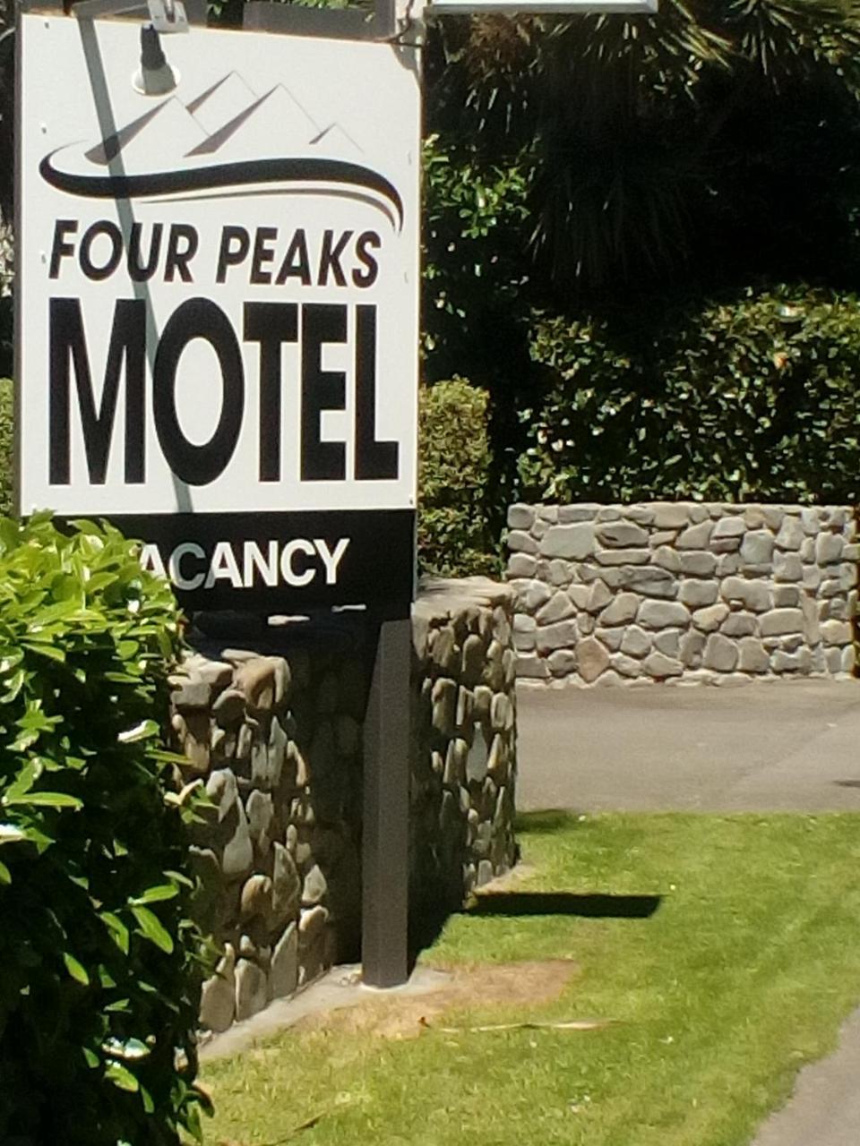 Four Peaks Motel Geraldine Buitenkant foto
